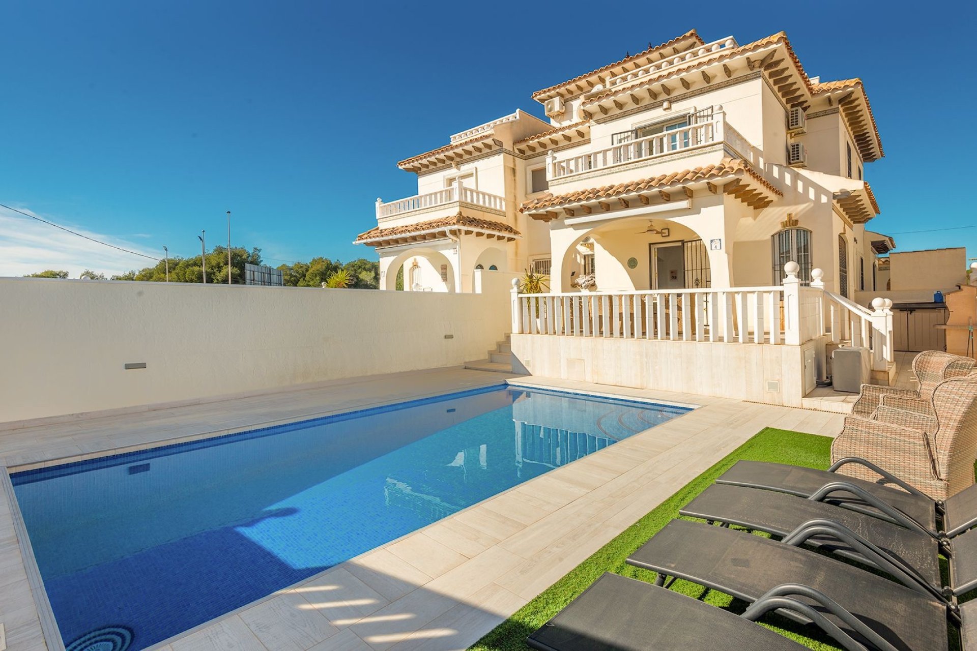 Återförsäljning - Quad House -
Orihuela Costa - Lomas de Cabo Roig