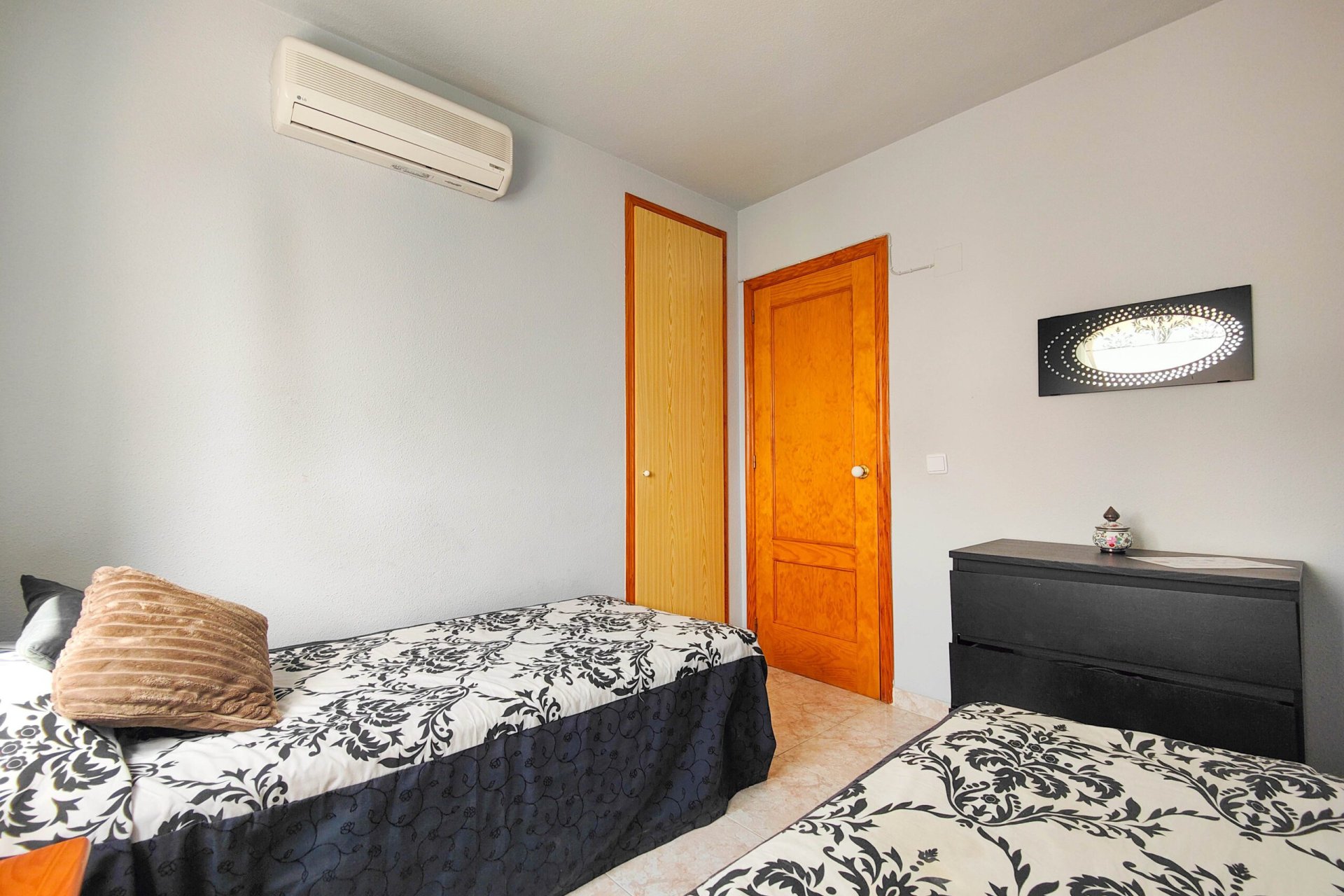 Återförsäljning - Quad House -
Orihuela Costa