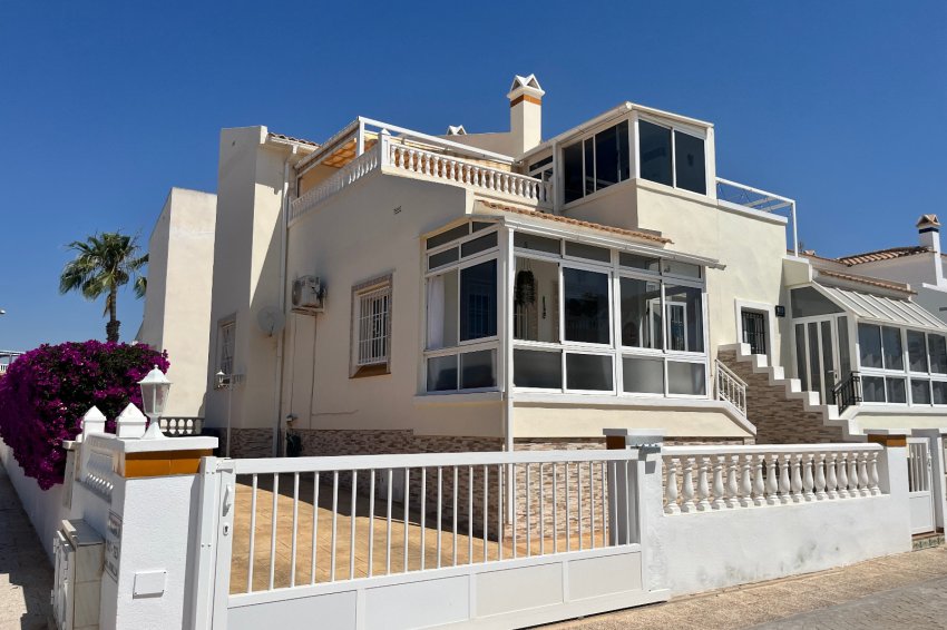Återförsäljning - Quad House -
Playa Flamenca - Jumilla