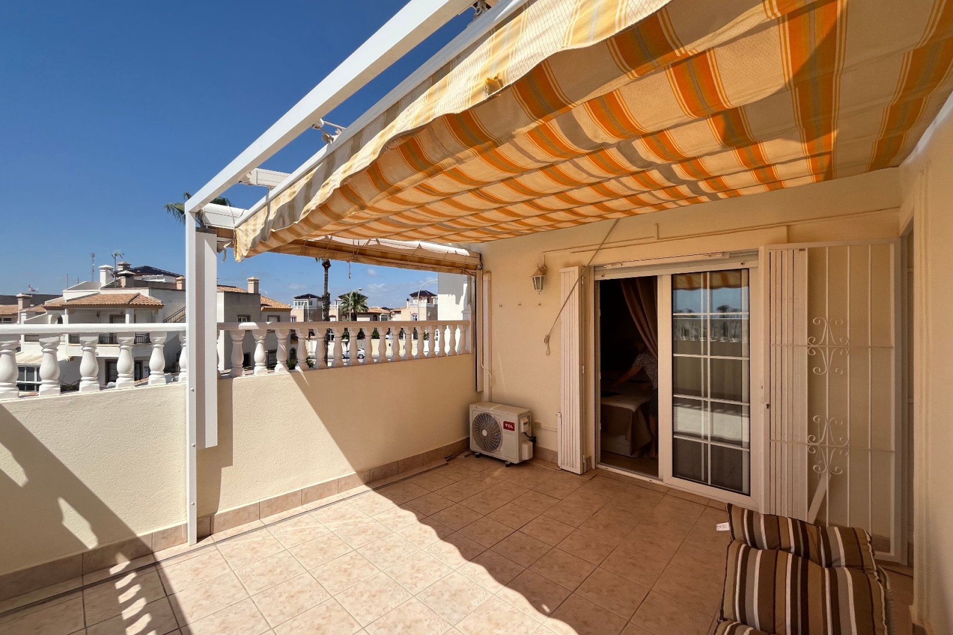 Återförsäljning - Quad House -
Playa Flamenca - Jumilla