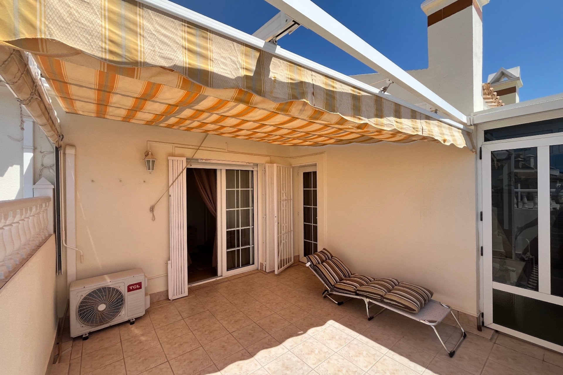 Återförsäljning - Quad House -
Playa Flamenca - Jumilla