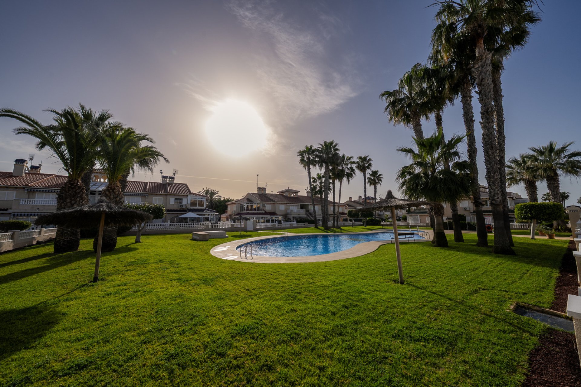Återförsäljning - Quad House -
Playa Flamenca - Zenia Mar
