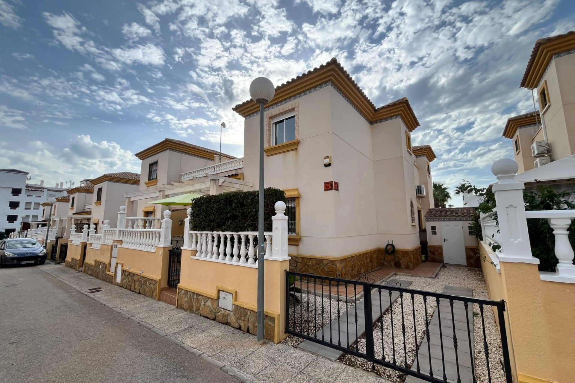 Återförsäljning - Quad House -
Villamartin - PAU 8