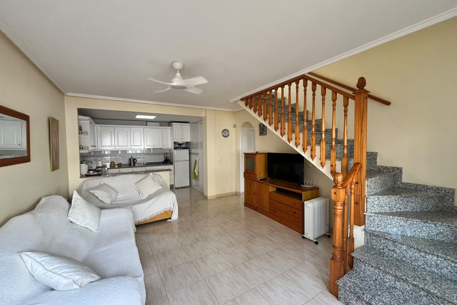 Återförsäljning - Quad House -
Villamartin - PAU 8
