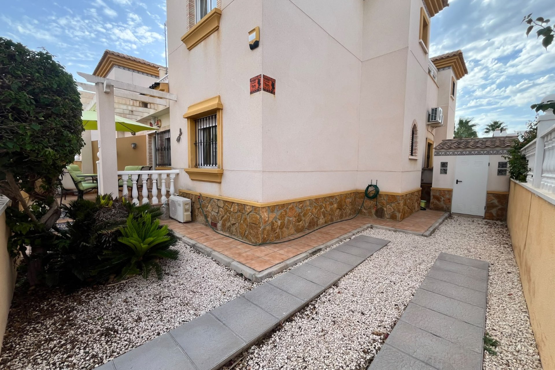 Återförsäljning - Quad House -
Villamartin - PAU 8