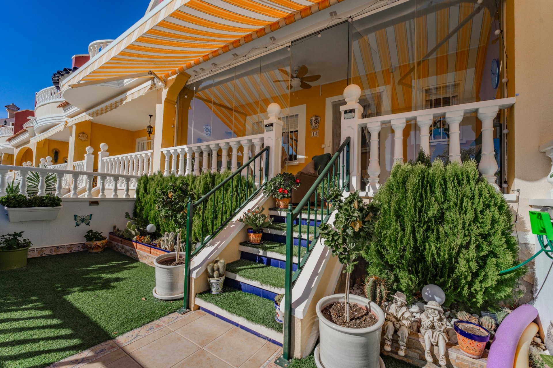 Återförsäljning - Radhus -
Ciudad quesada - Lo Marabú