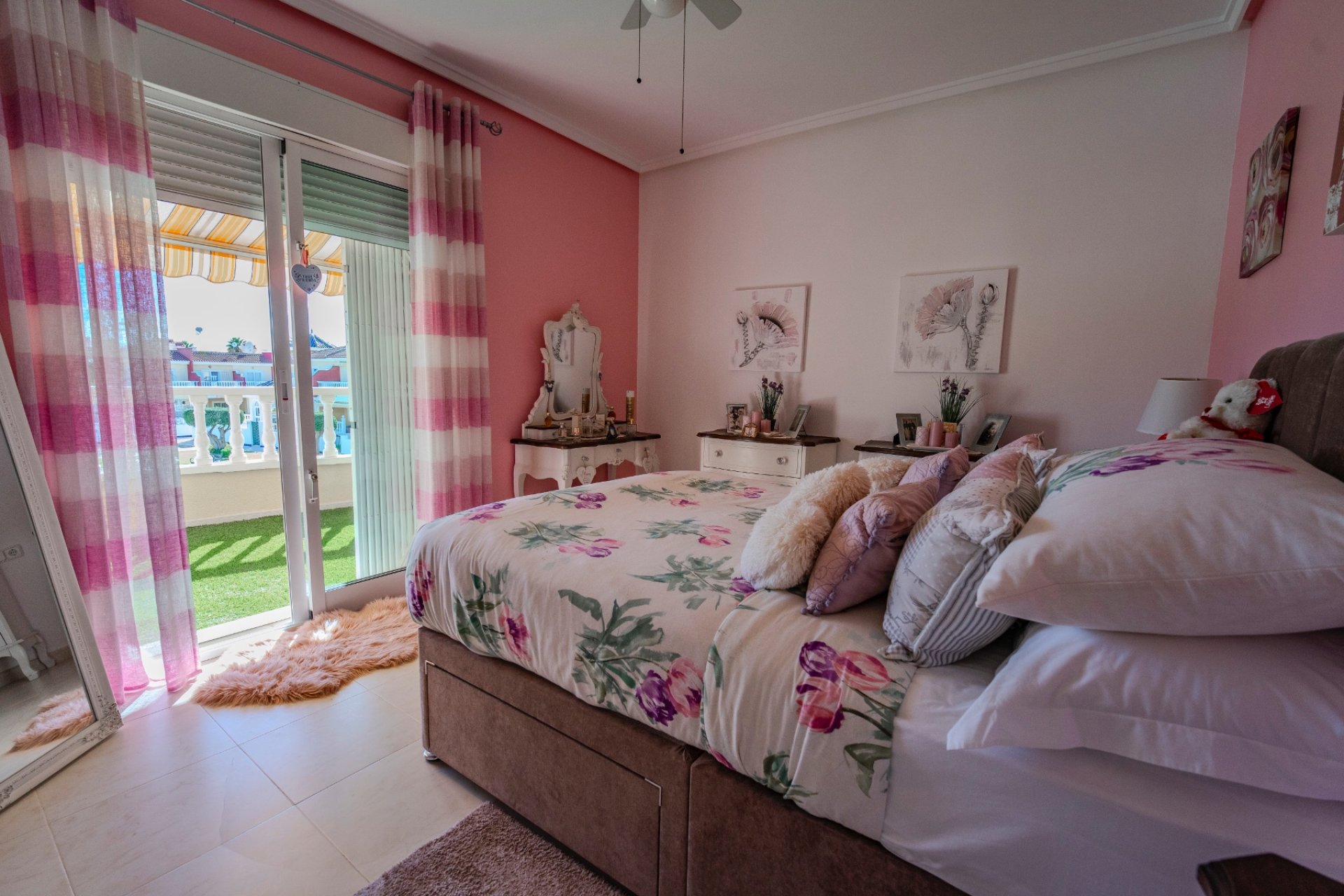 Återförsäljning - Radhus -
Ciudad quesada - Lo Marabú