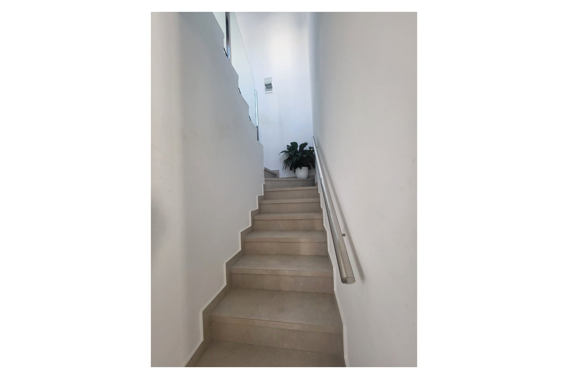 Återförsäljning - Radhus -
Daya Nueva