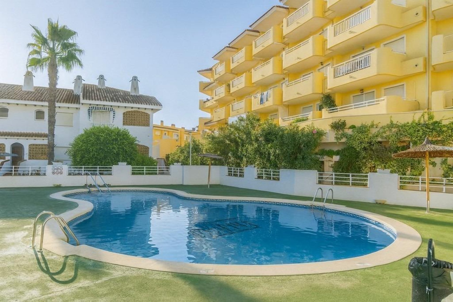 Återförsäljning - Radhus -
Dehesa de campoamor - Campoamor