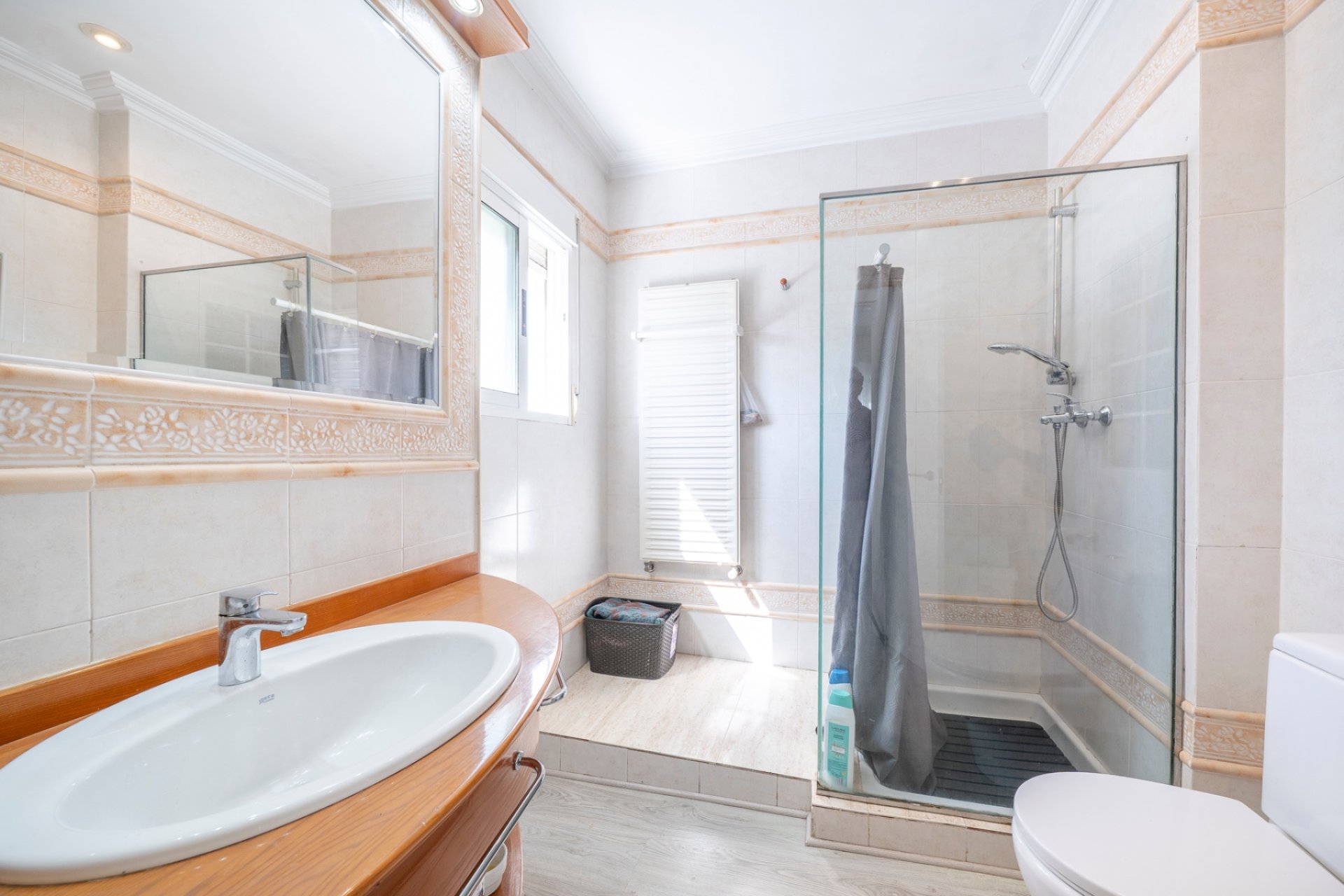 Återförsäljning - Radhus -
Guardamar del Segura - El moncayo