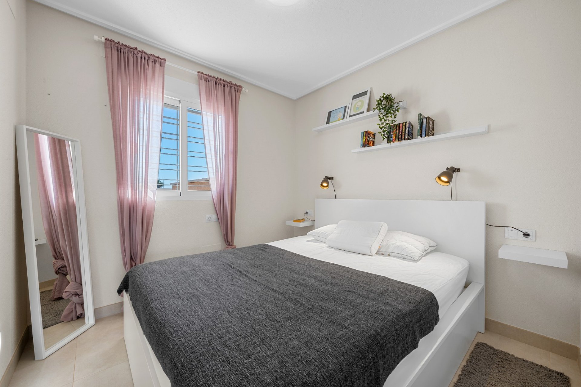 Återförsäljning - Radhus -
Lomas de Cabo Roig