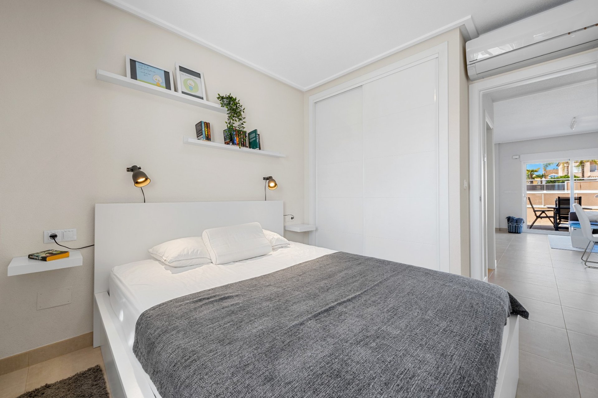 Återförsäljning - Radhus -
Lomas de Cabo Roig