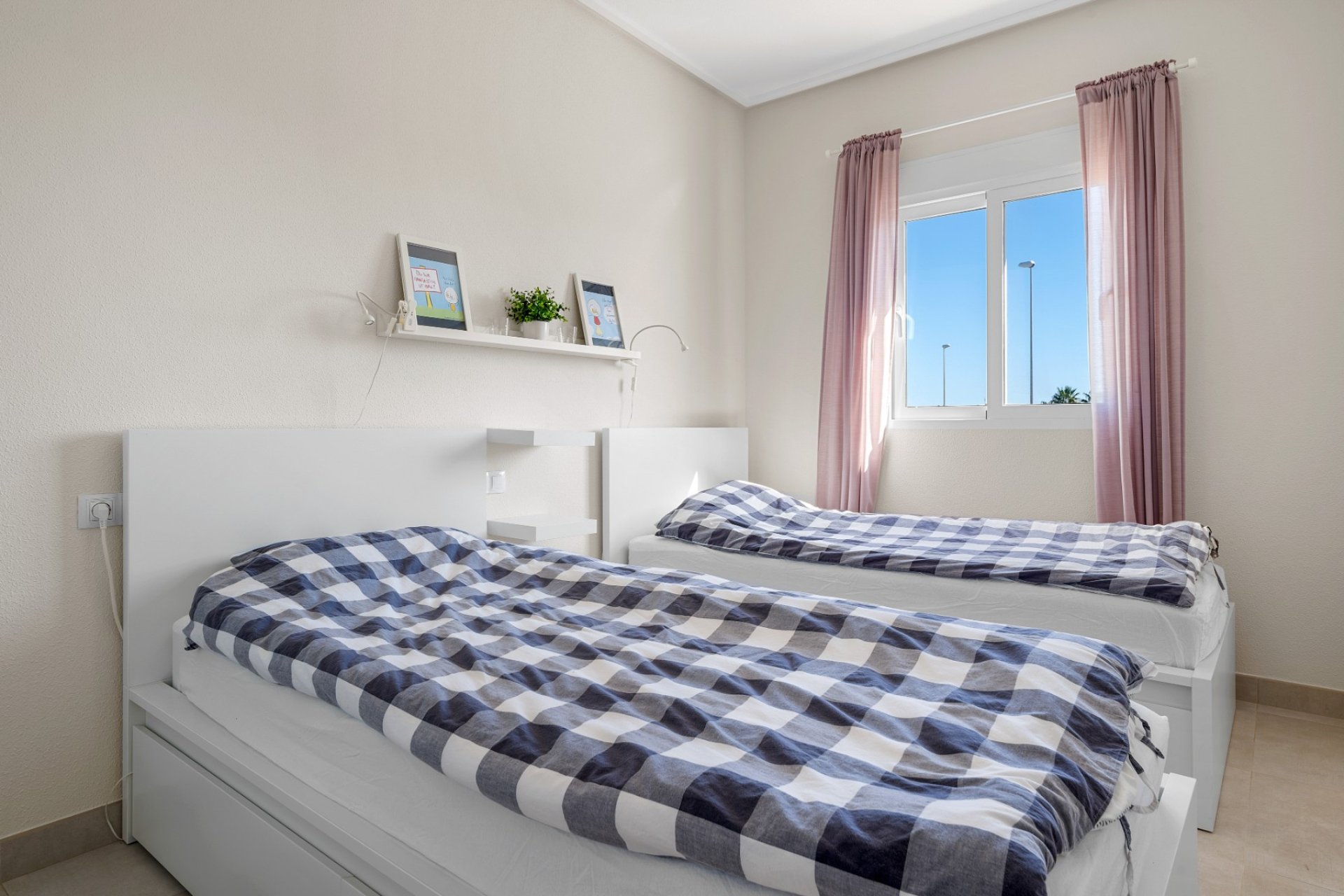 Återförsäljning - Radhus -
Lomas de Cabo Roig