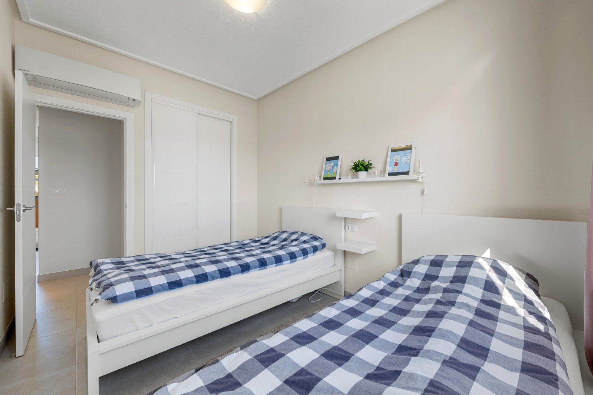 Återförsäljning - Radhus -
Lomas de Cabo Roig