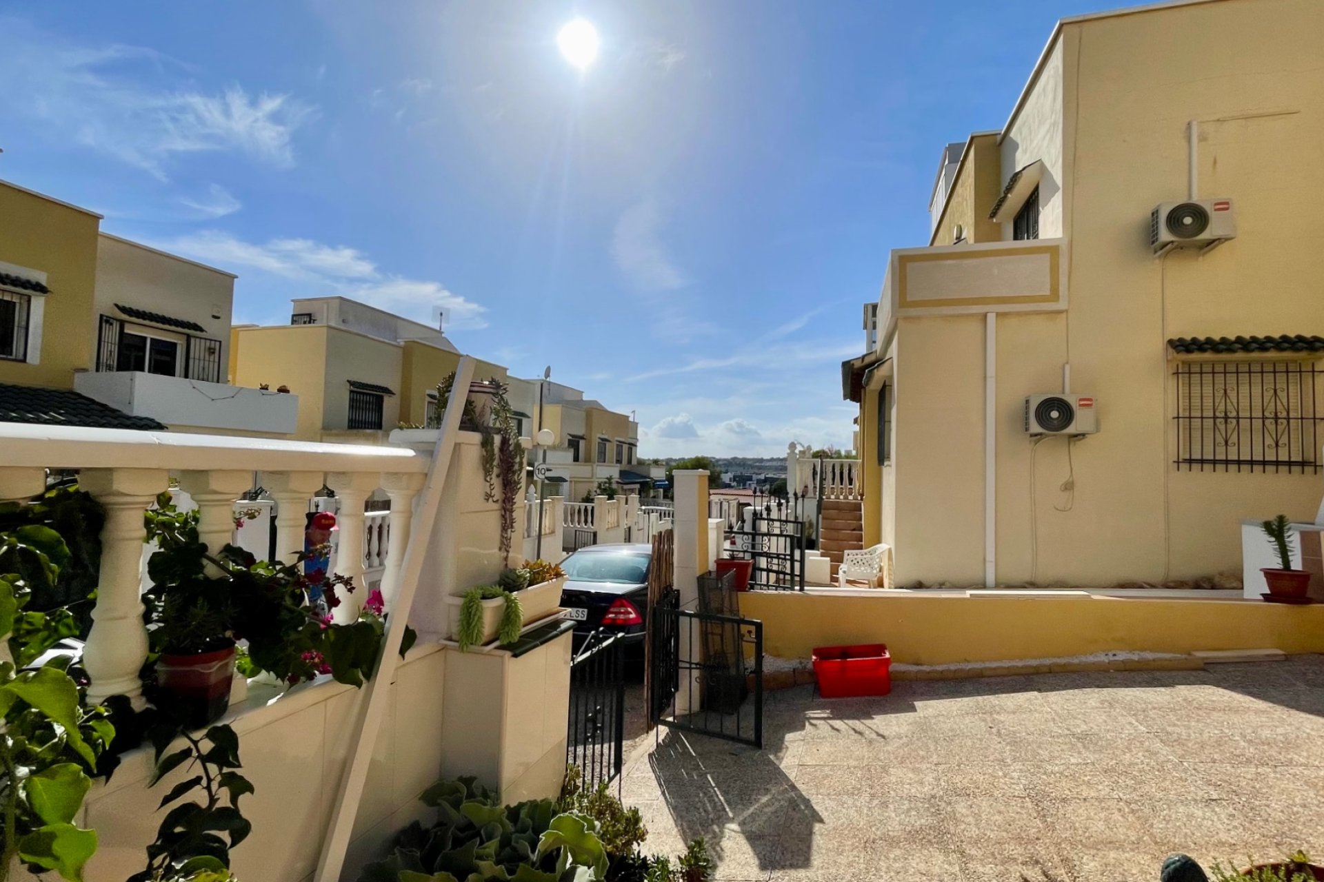 Återförsäljning - Radhus -
Los Altos