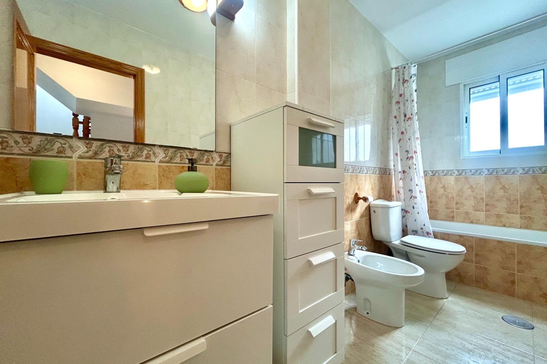 Återförsäljning - Radhus -
Orihuela Costa - Campoamor