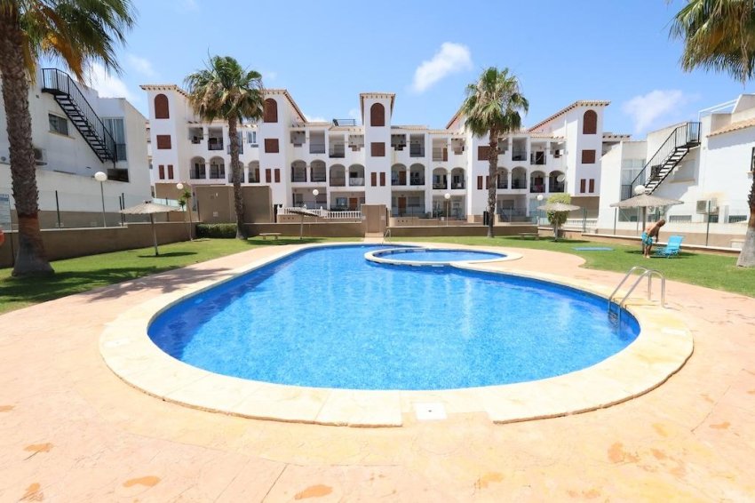 Återförsäljning - Radhus -
Orihuela Costa - La Ciñuelica