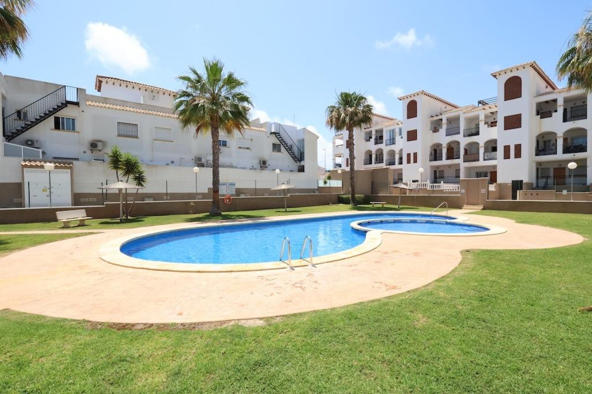 Återförsäljning - Radhus -
Orihuela Costa - La Ciñuelica