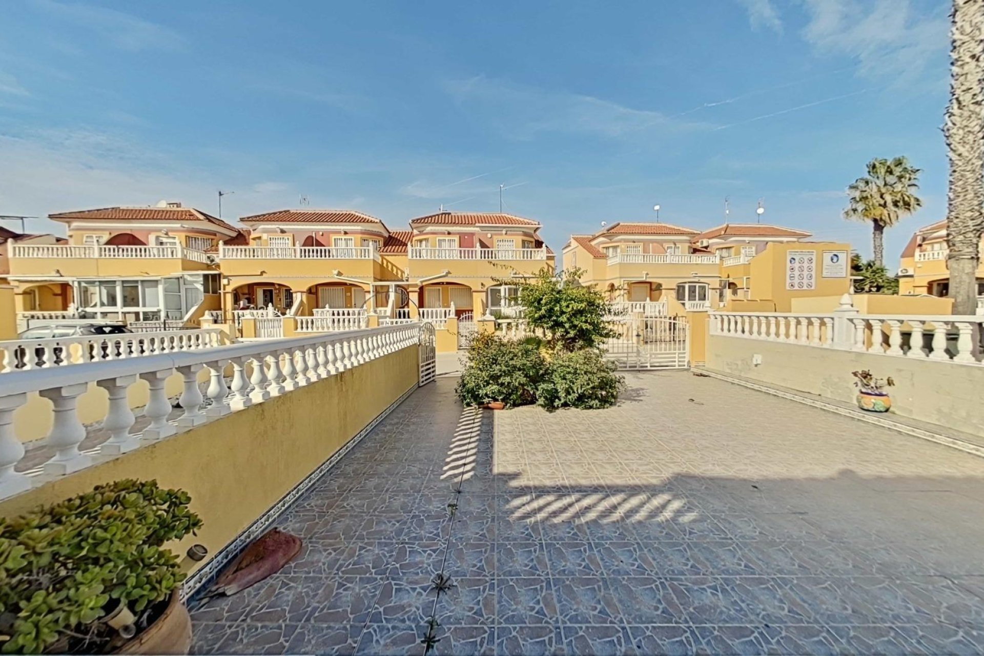 Återförsäljning - Radhus -
Orihuela Costa - La Regia