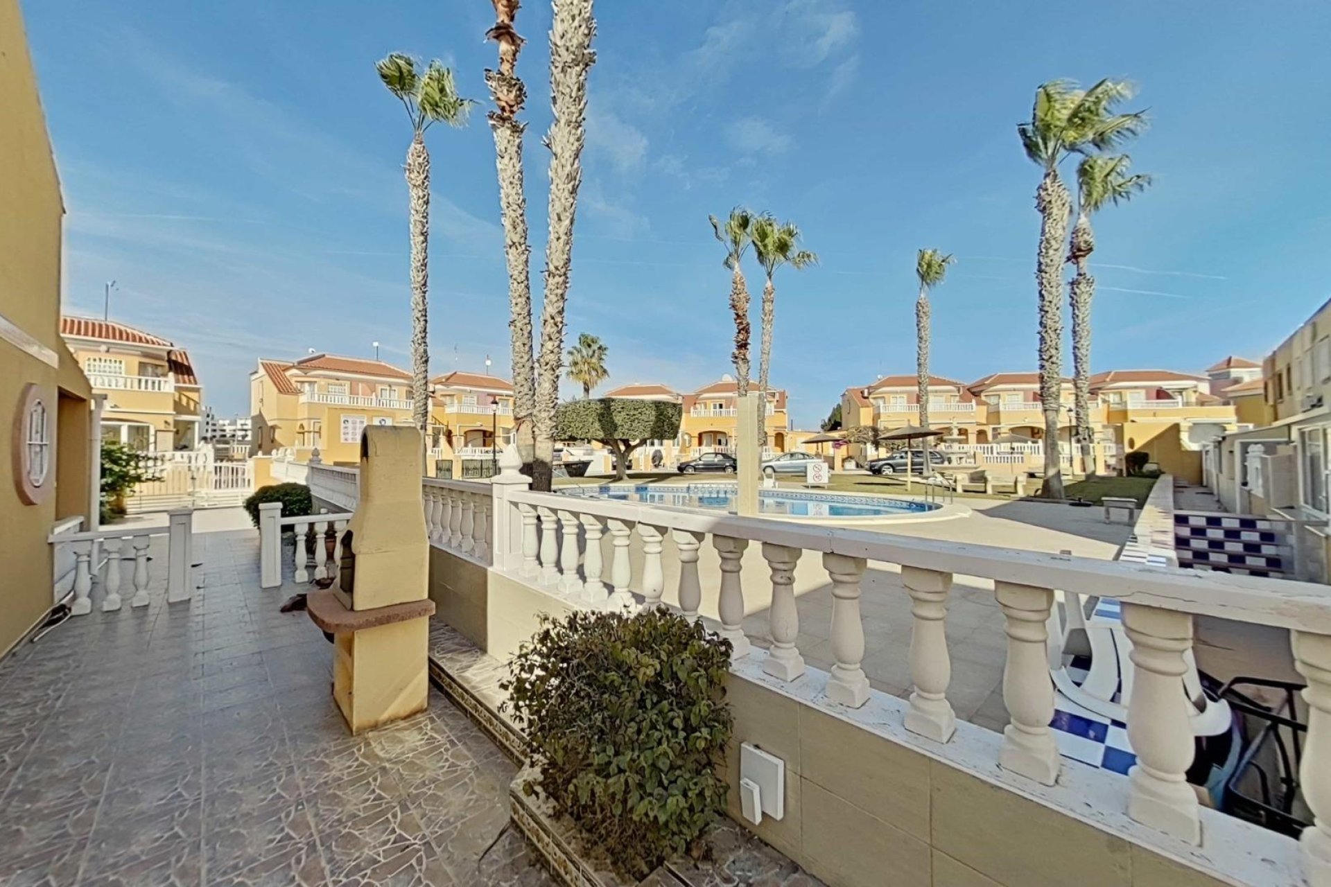 Återförsäljning - Radhus -
Orihuela Costa - La Regia