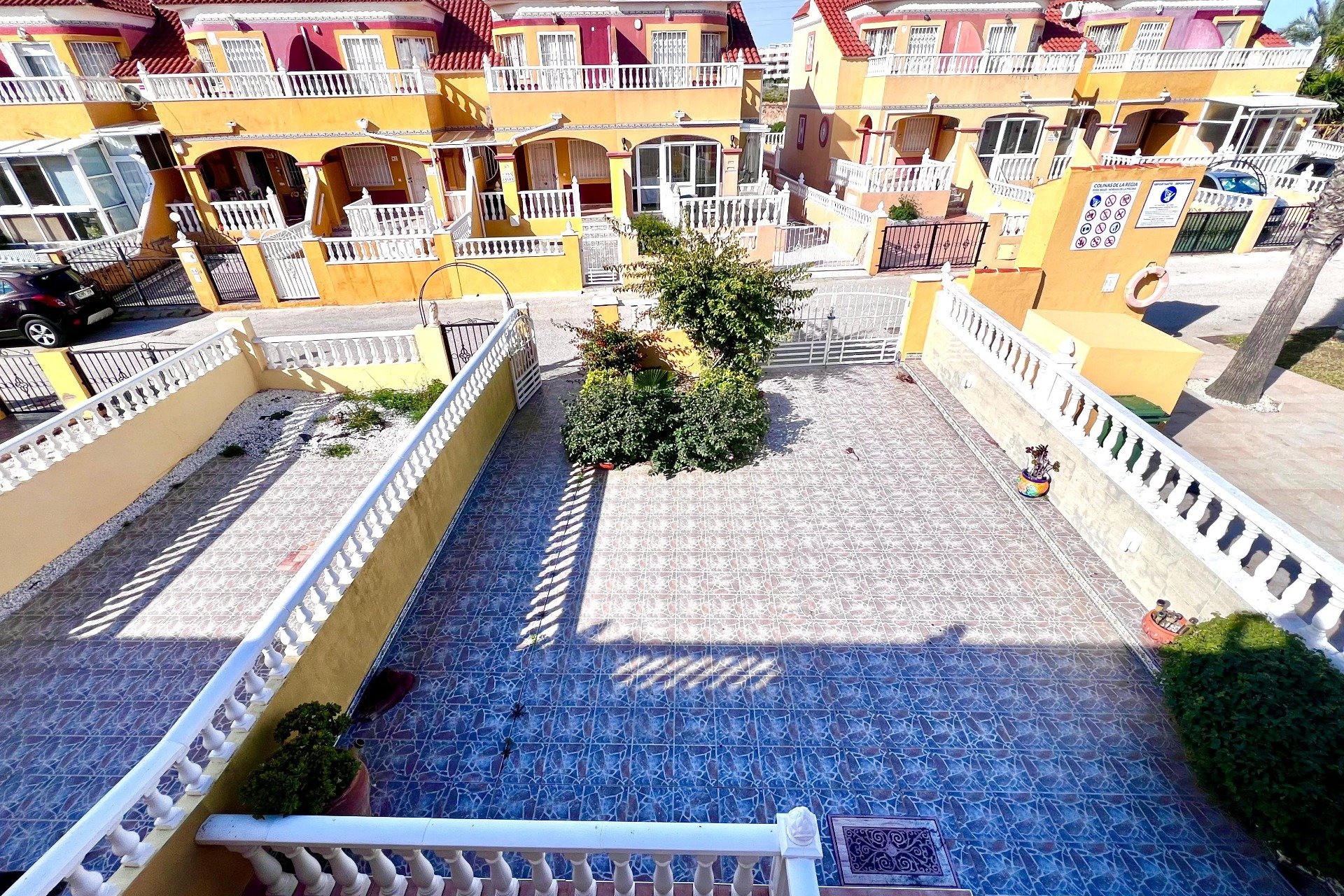 Återförsäljning - Radhus -
Orihuela Costa - La Regia