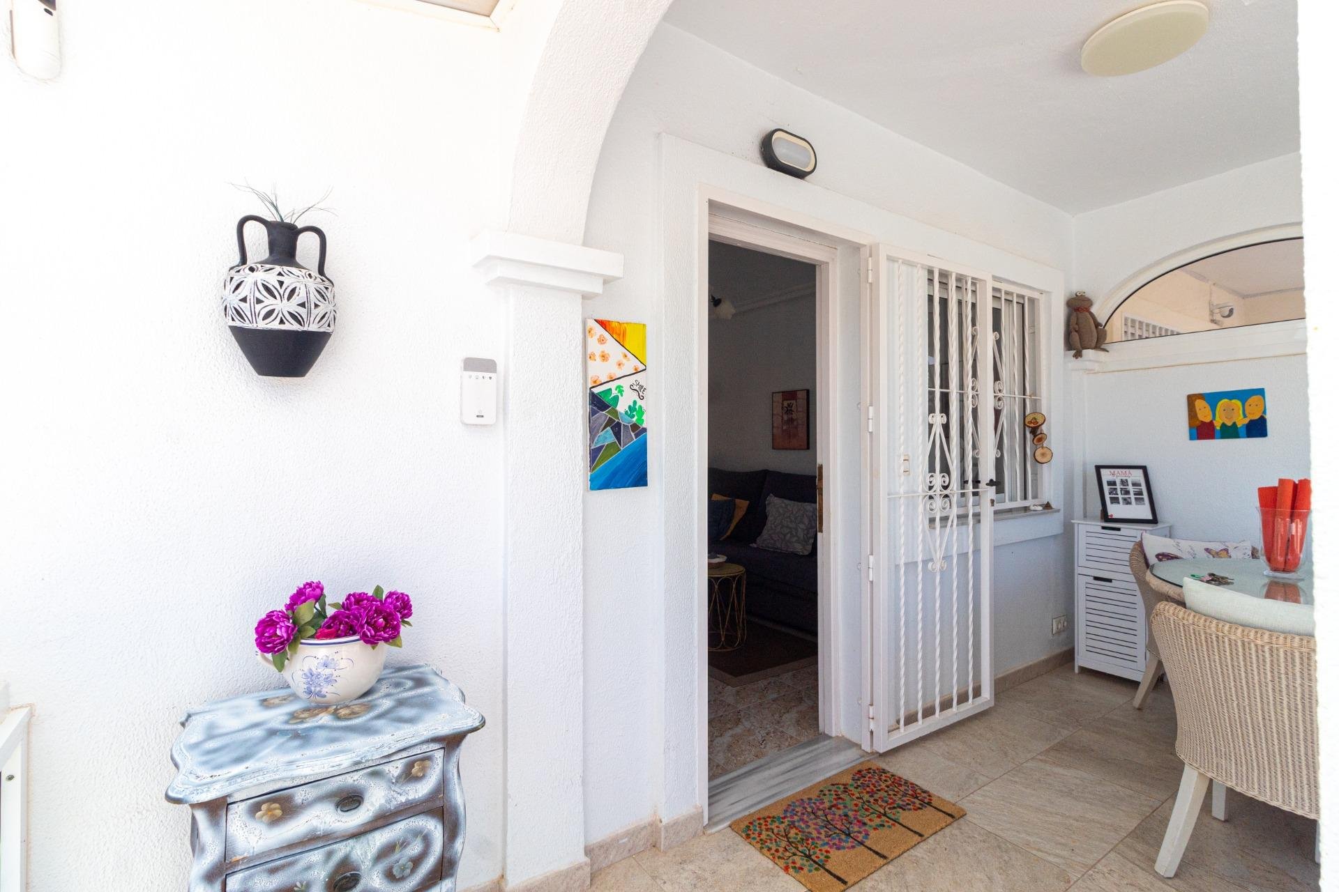 Återförsäljning - Radhus -
Orihuela Costa - La Regia