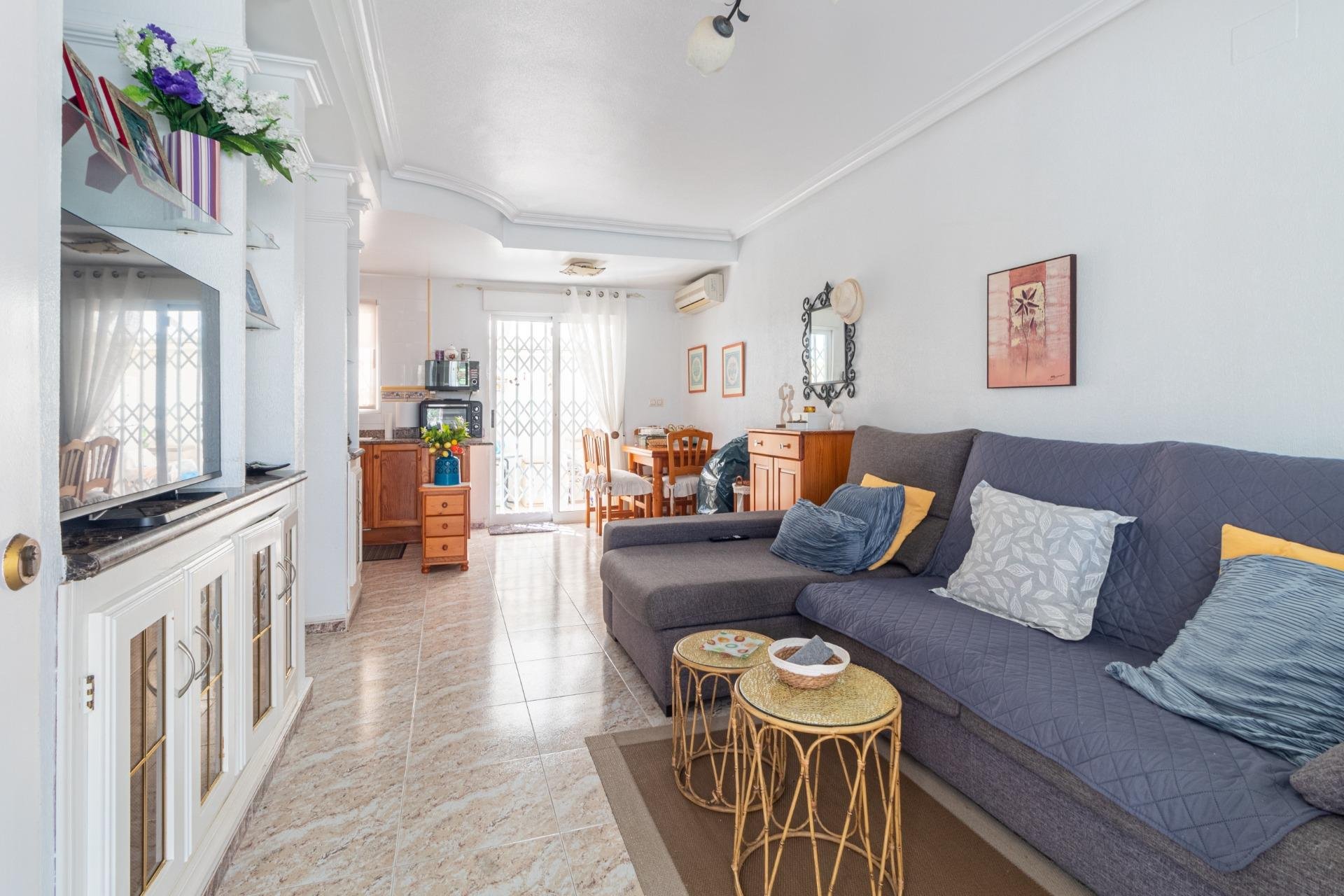 Återförsäljning - Radhus -
Orihuela Costa - La Regia