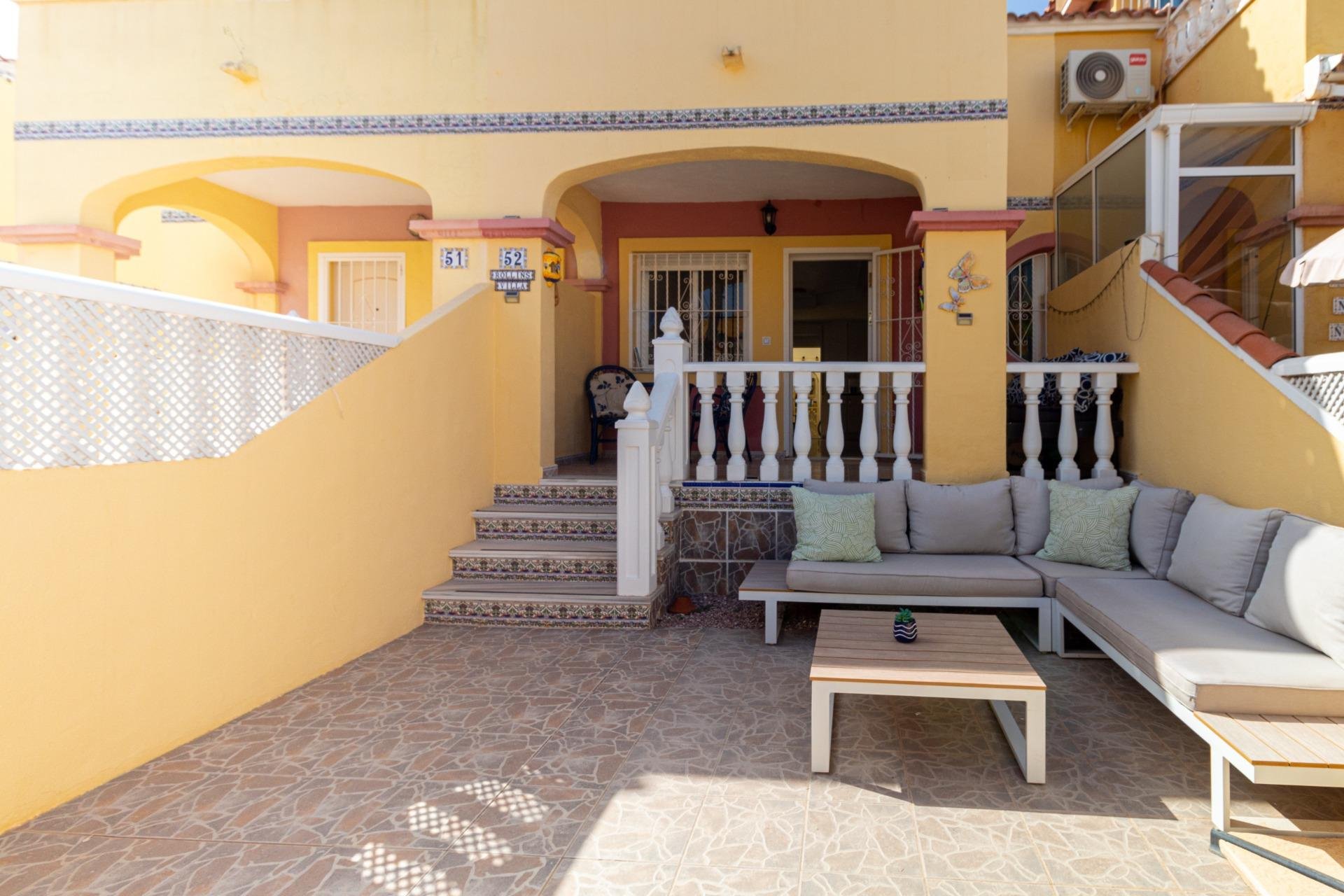 Återförsäljning - Radhus -
Orihuela Costa - La Regia