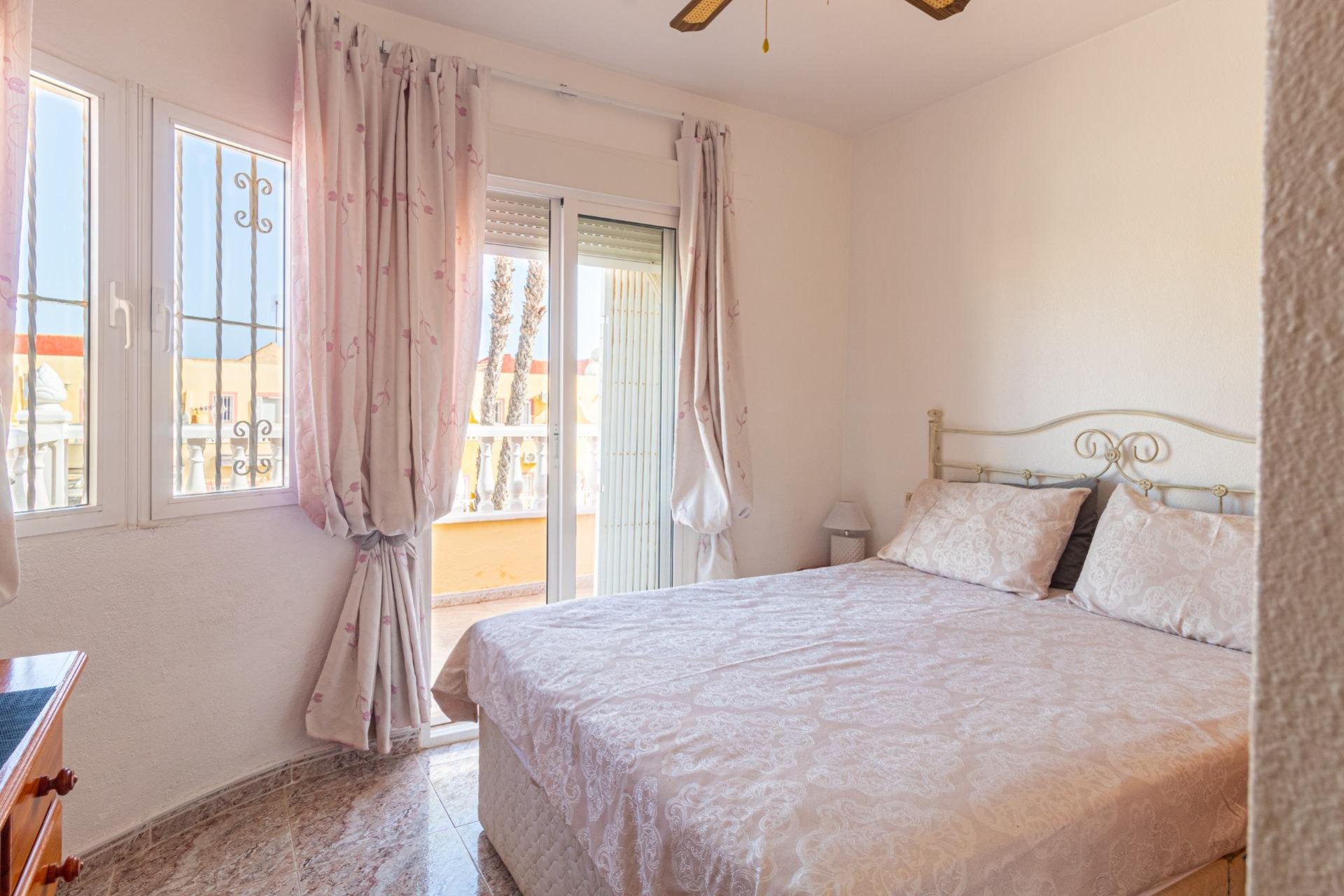Återförsäljning - Radhus -
Orihuela Costa - La Regia