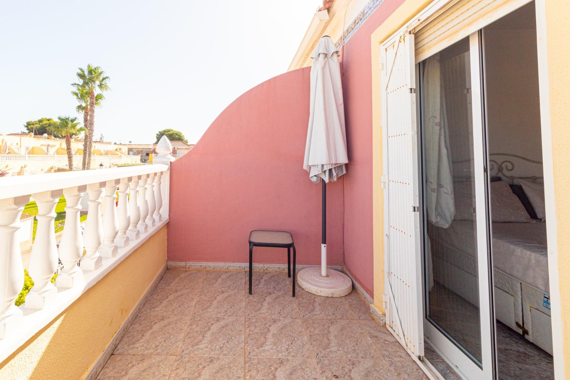 Återförsäljning - Radhus -
Orihuela Costa - La Regia