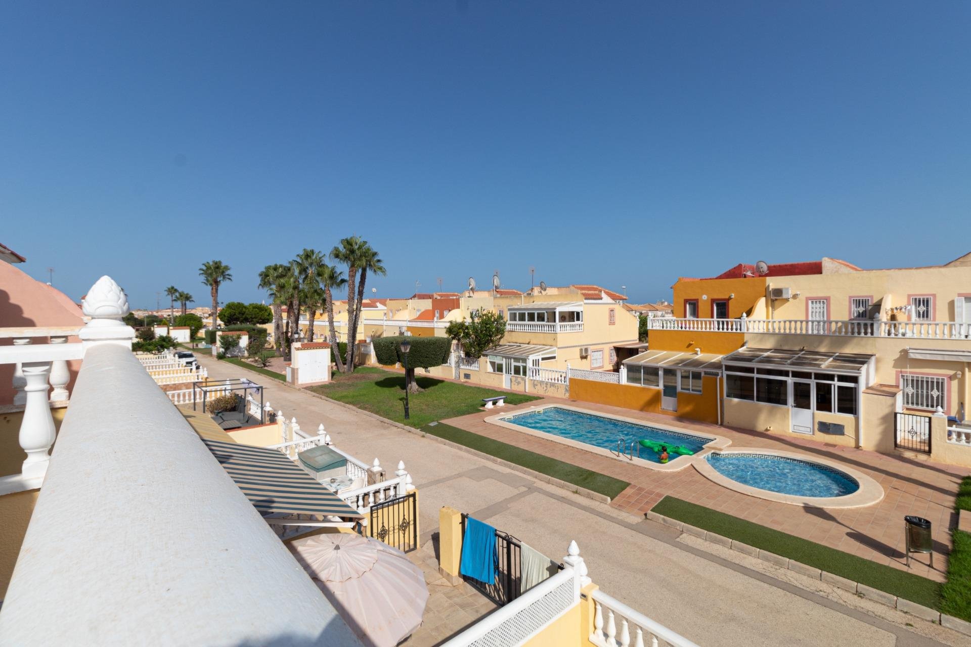 Återförsäljning - Radhus -
Orihuela Costa - La Regia