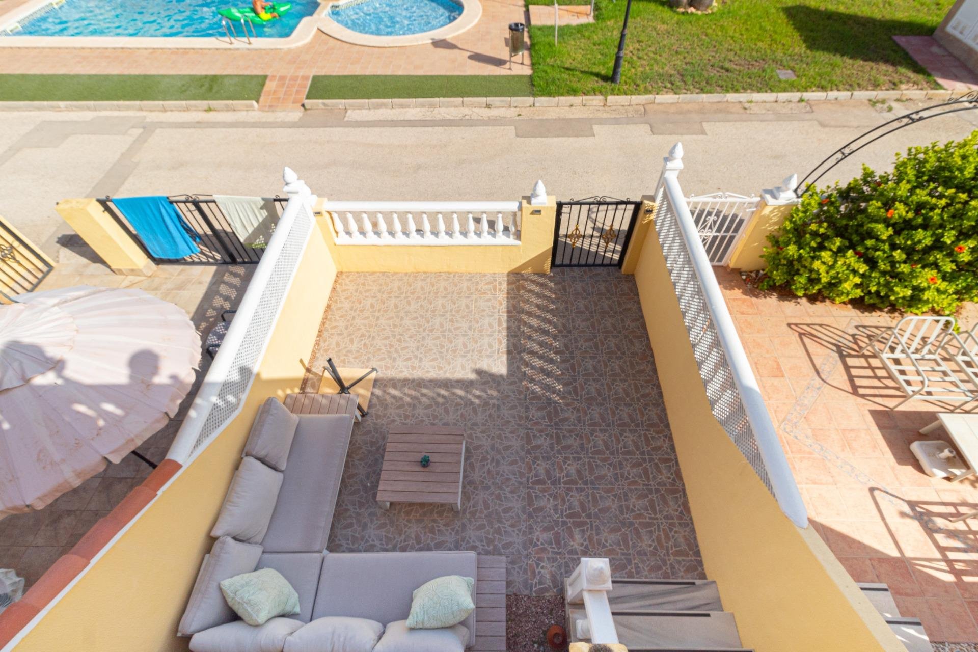 Återförsäljning - Radhus -
Orihuela Costa - La Regia