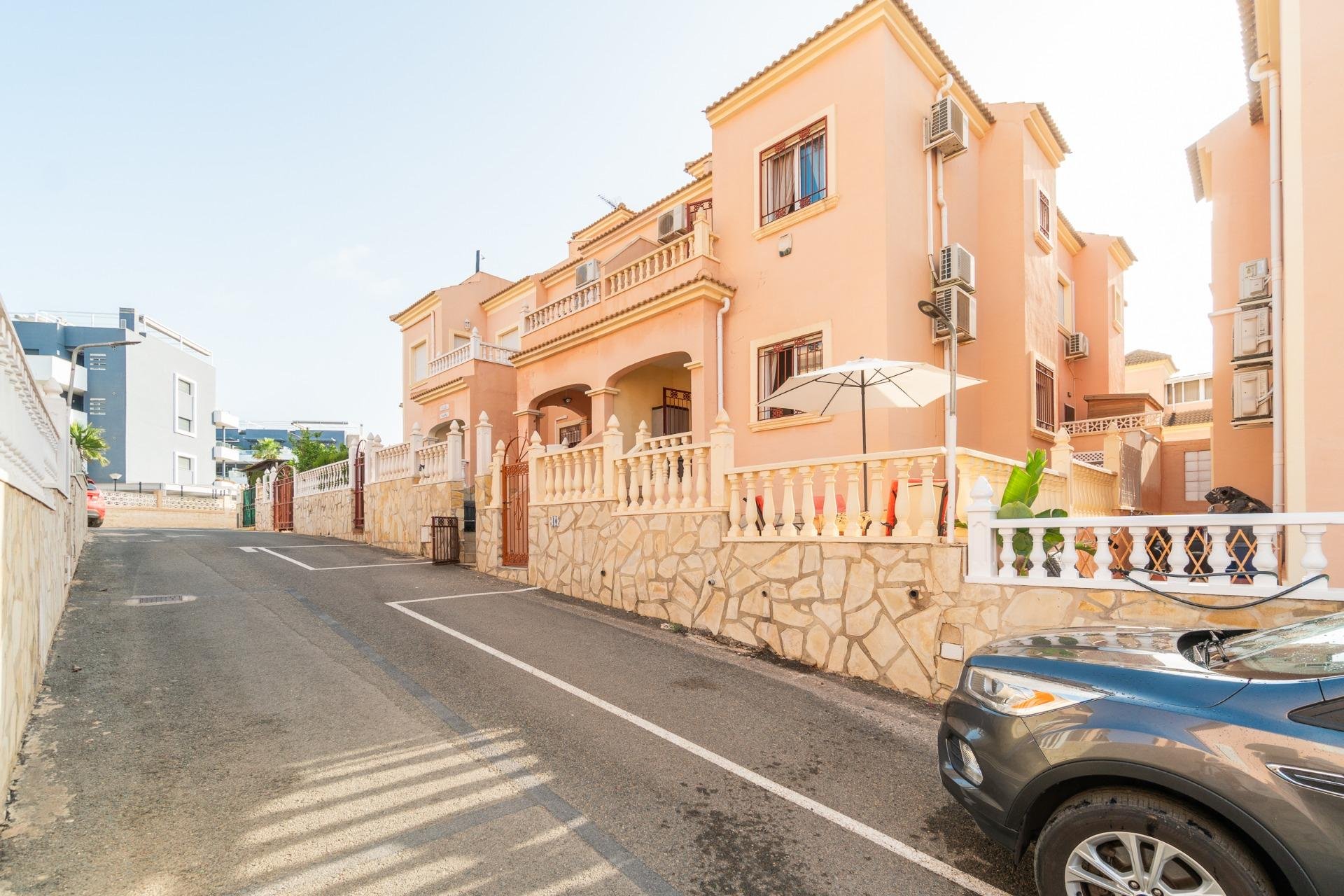 Återförsäljning - Radhus -
Orihuela Costa - Playa Flamenca