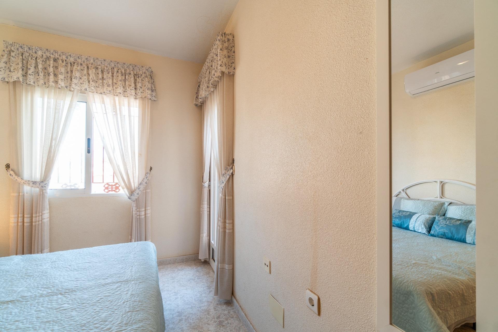 Återförsäljning - Radhus -
Orihuela Costa - Playa Flamenca