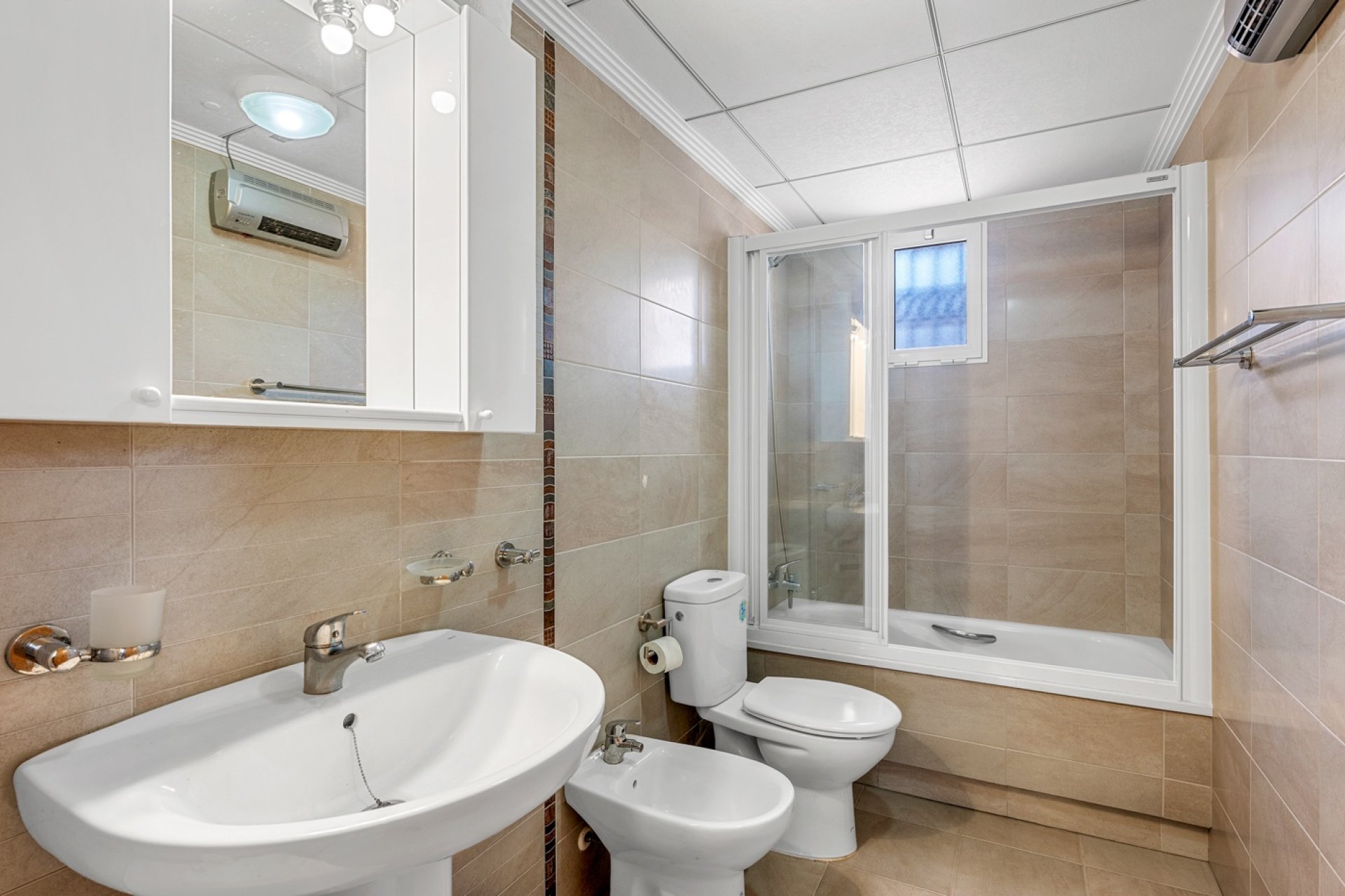 Återförsäljning - Radhus -
Orihuela Costa - Villamartín