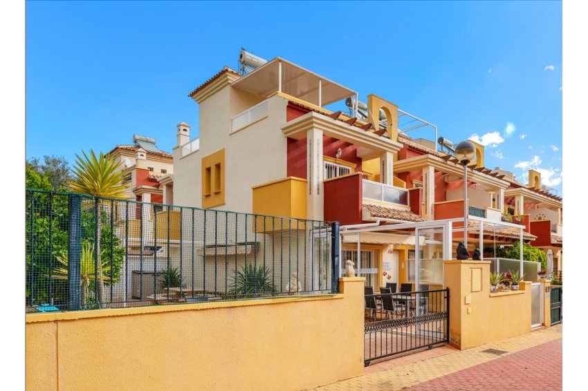 Återförsäljning - Radhus -
Orihuela Costa - Villamartín