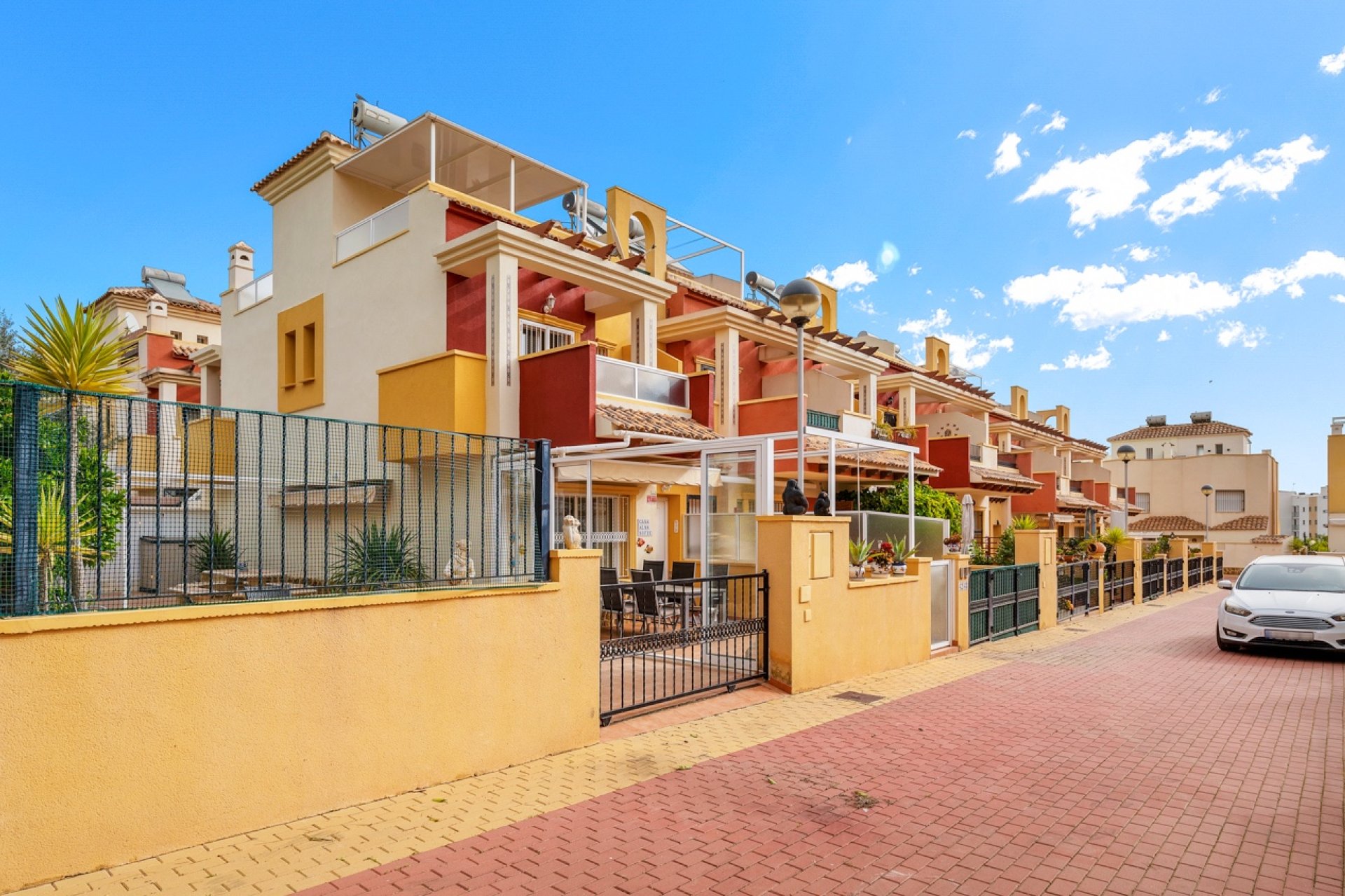 Återförsäljning - Radhus -
Orihuela Costa - Villamartín