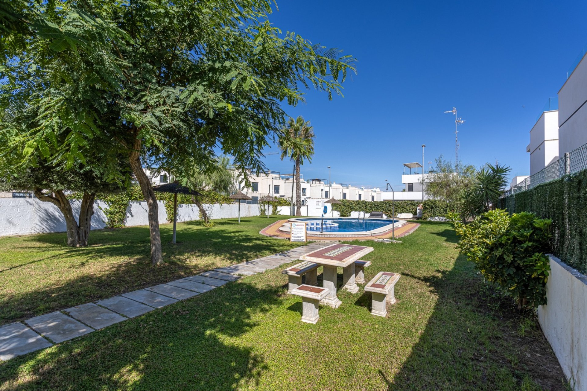 Återförsäljning - Radhus -
Orihuela Costa - Villamartín