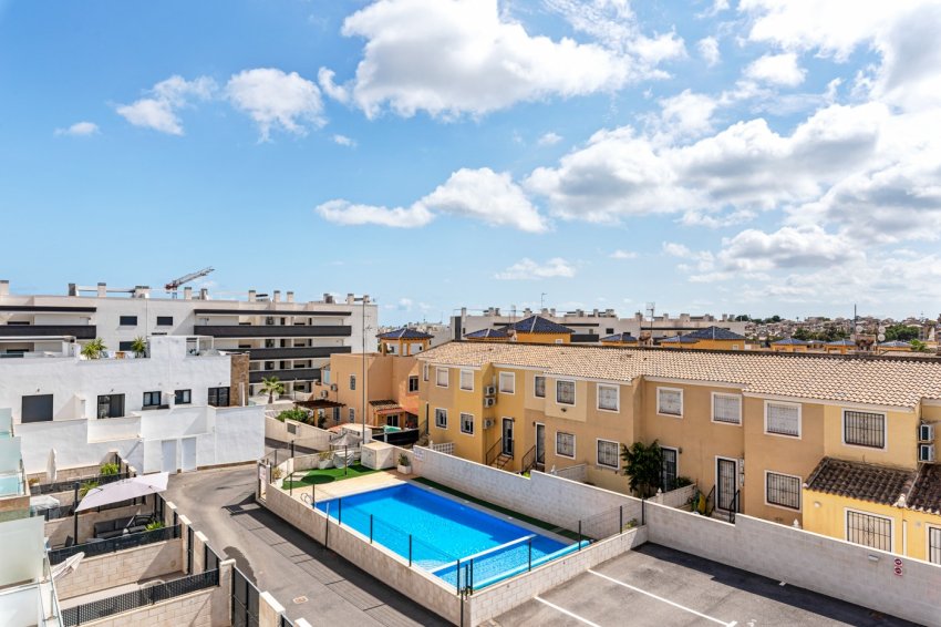 Återförsäljning - Radhus -
Orihuela Costa - Villamartín