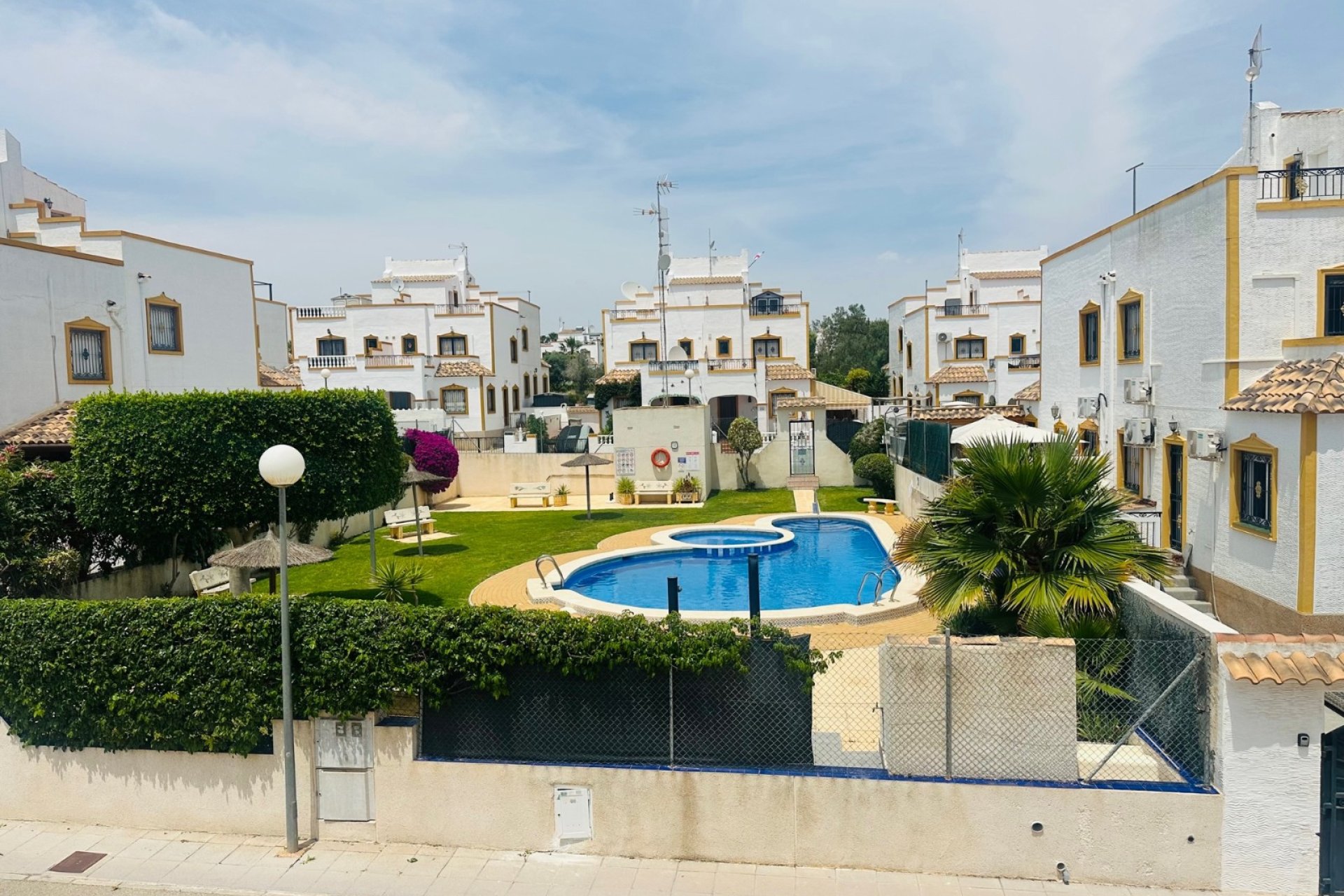 Återförsäljning - Radhus -
Orihuela - Entre Naranjos Vistabella