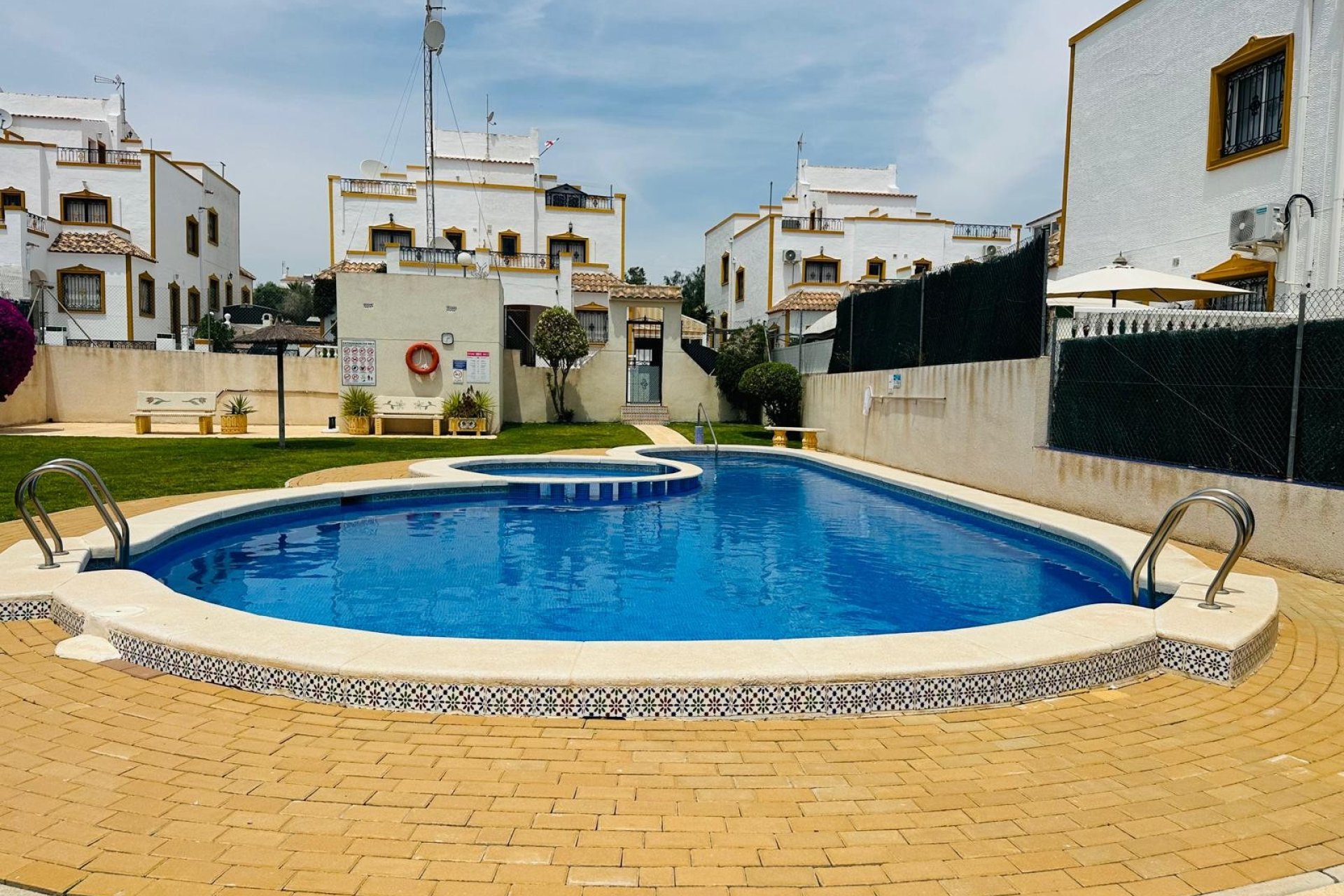Återförsäljning - Radhus -
Orihuela - Entre Naranjos Vistabella