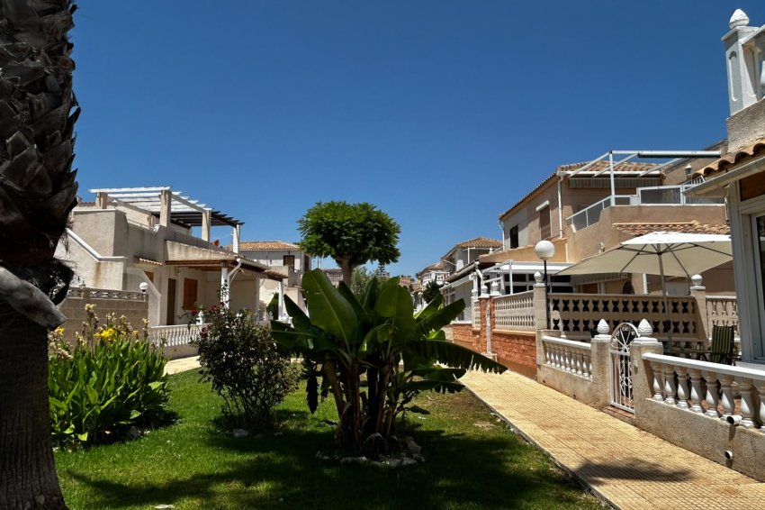 Återförsäljning - Radhus -
Playa Flamenca - Orihuela Costa