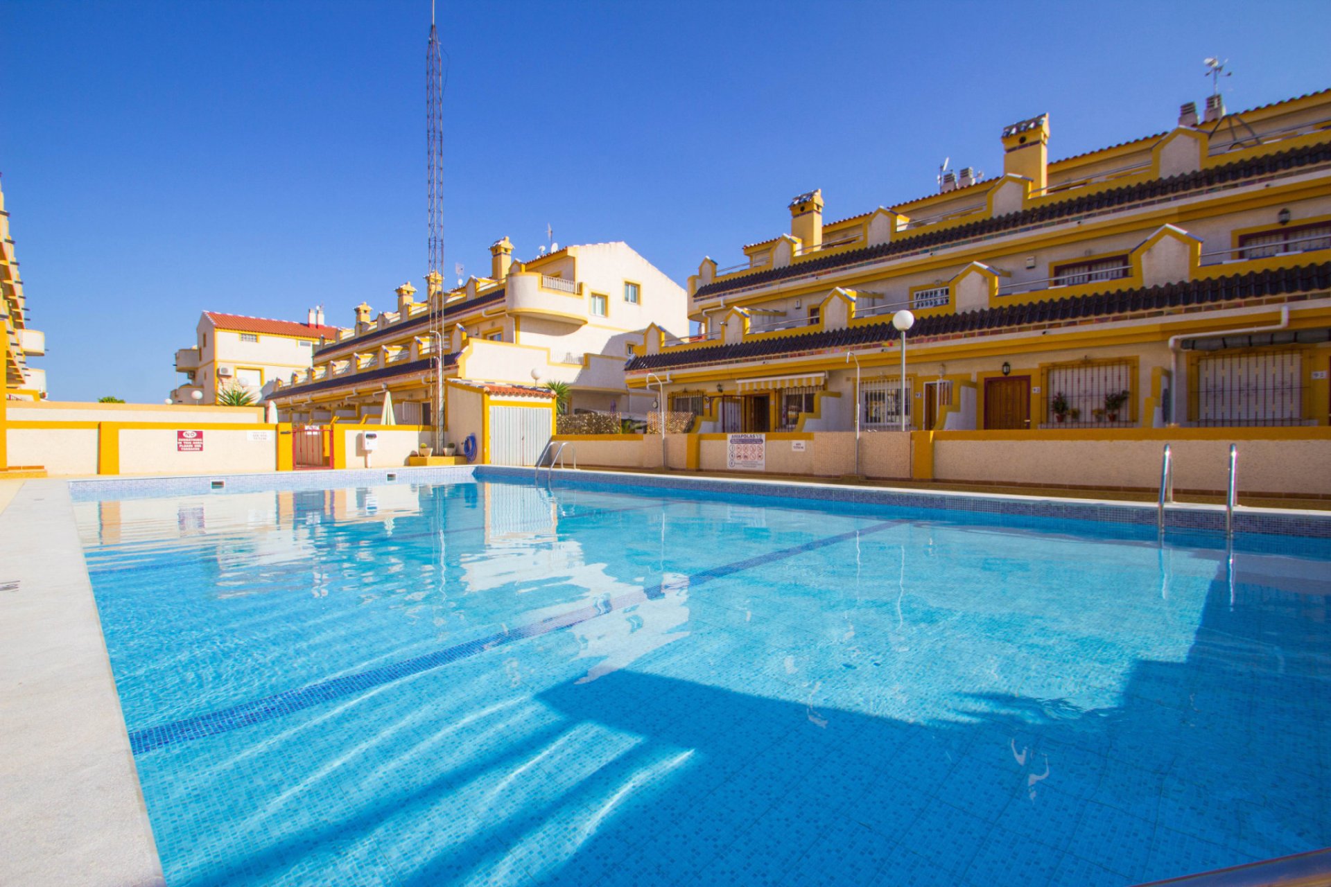 Återförsäljning - Radhus -
Playa Flamenca