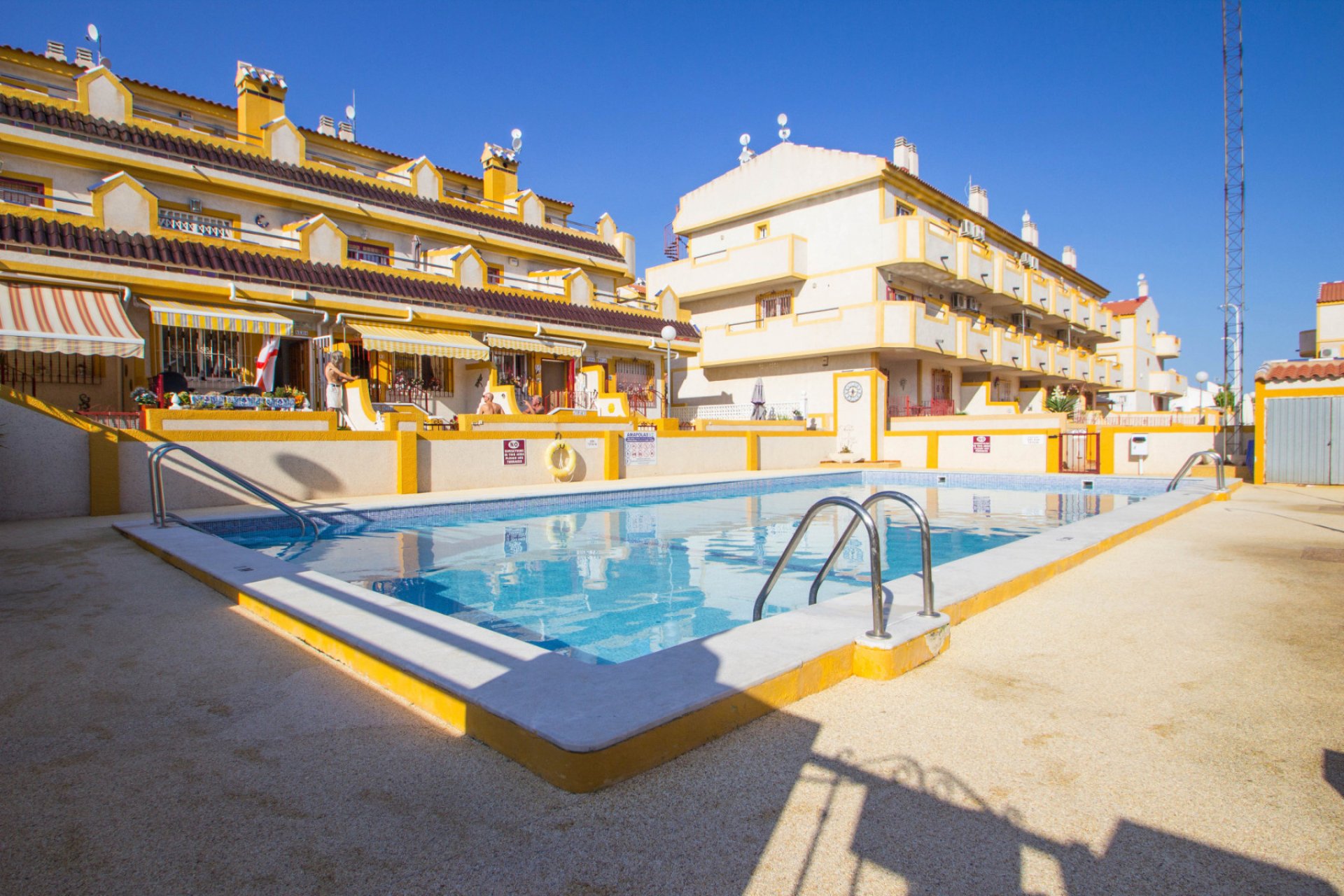 Återförsäljning - Radhus -
Playa Flamenca