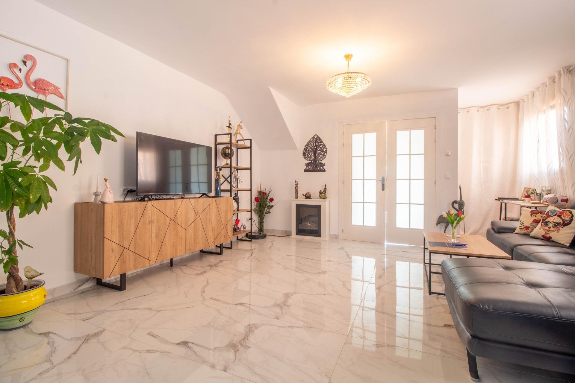 Återförsäljning - Radhus -
Torrevieja - Acequion