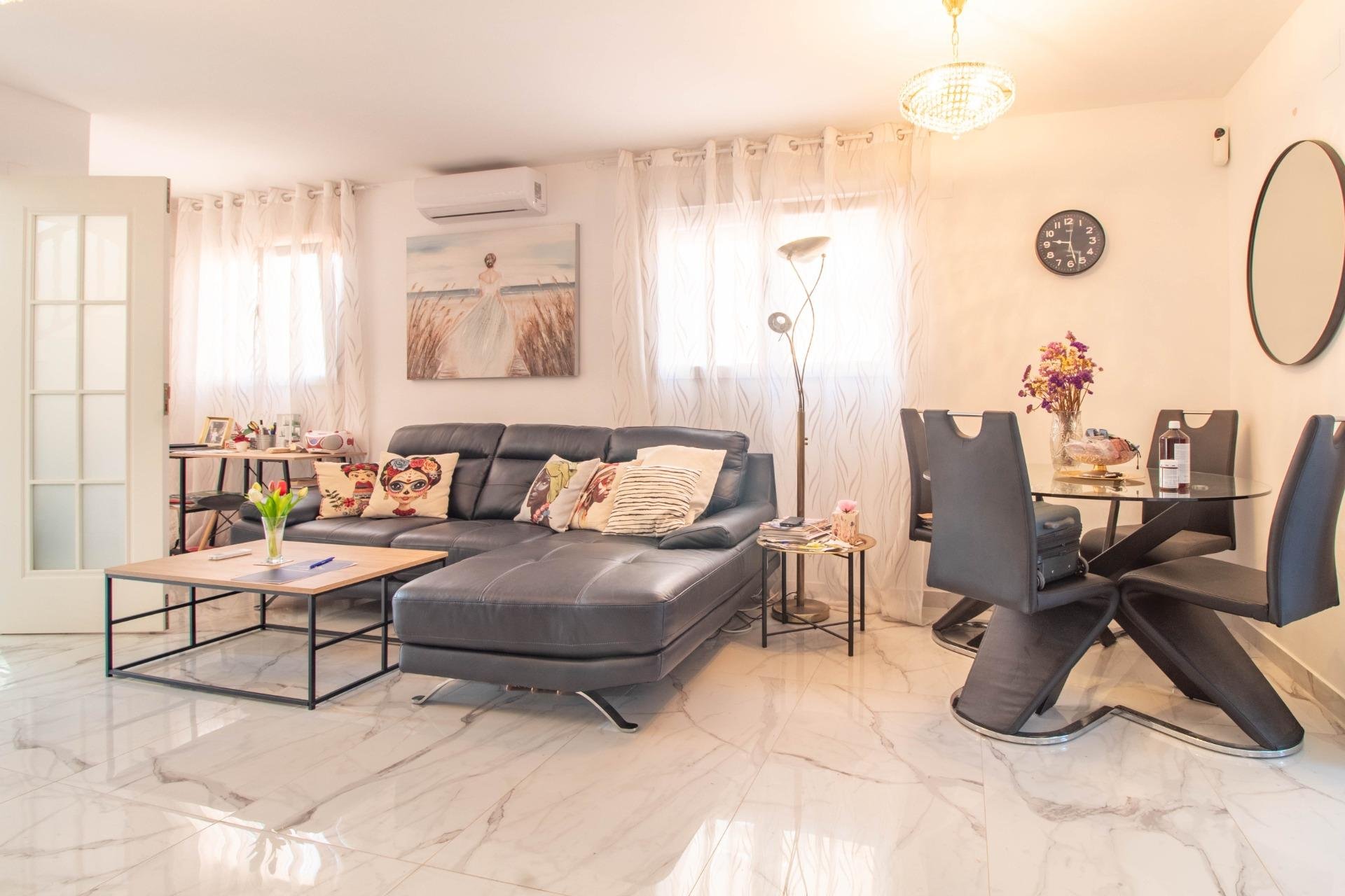 Återförsäljning - Radhus -
Torrevieja - Acequion