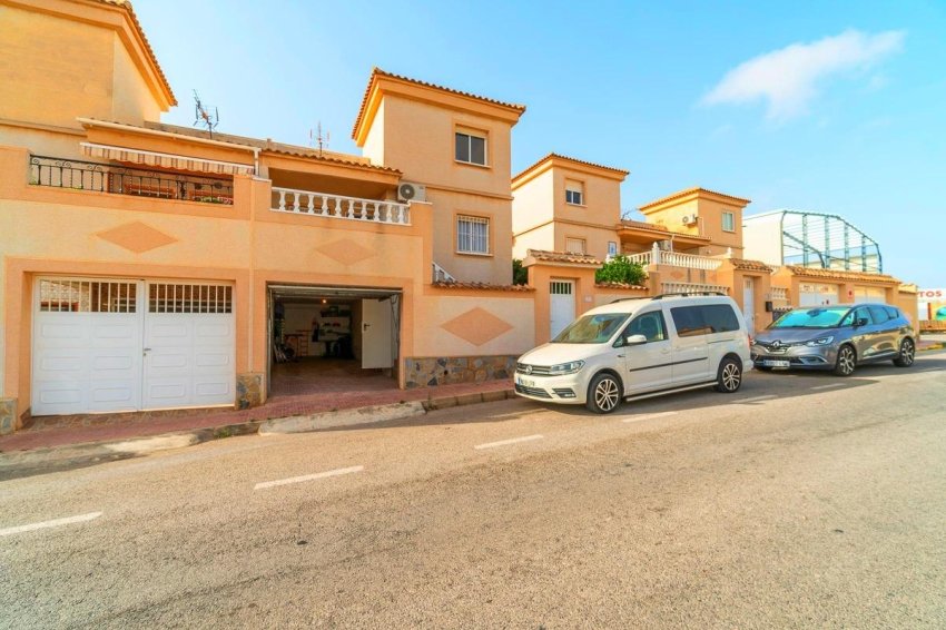 Återförsäljning - Radhus -
Torrevieja - Los altos