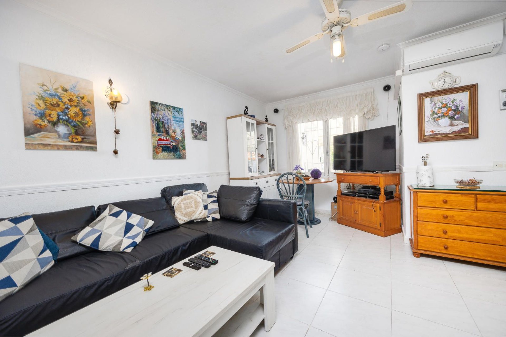 Återförsäljning - Radhus -
Torrevieja - Los Angeles