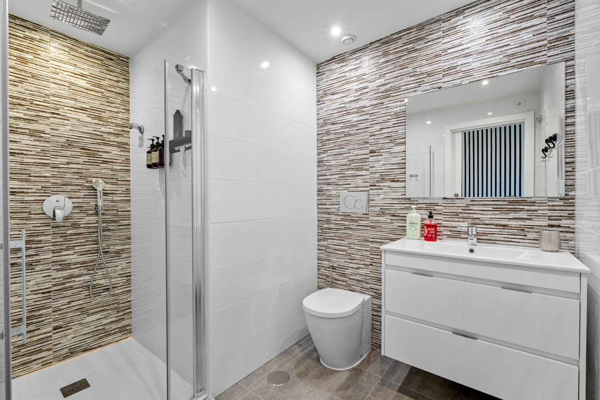 Återförsäljning - Radhus -
Torrevieja