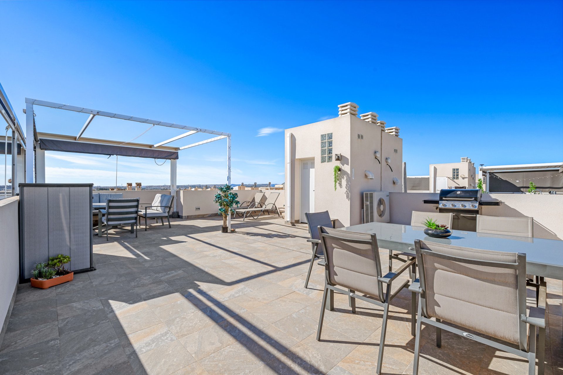 Återförsäljning - Radhus -
Torrevieja